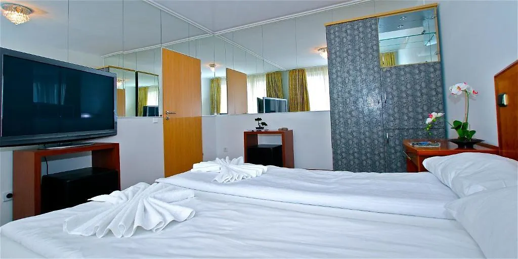 Daire Studios Am Alexanderplatz Berlin