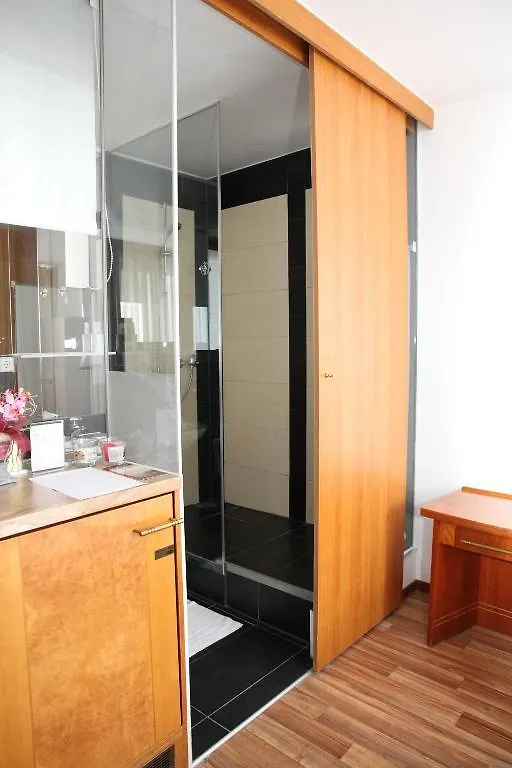 Daire Studios Am Alexanderplatz Berlin